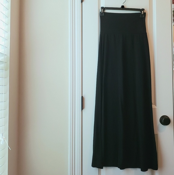 Black Maxi skirt - Picture 1 of 3